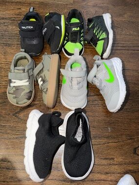 NIKE Kids gray and Neon Green Accent Sneakers